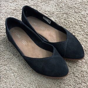 TOMS Black Suede Flats Minimalist Design